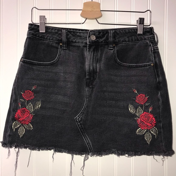 PacSun Dresses & Skirts - PacSun Black Wash Denim Floral Embroidered Skirt